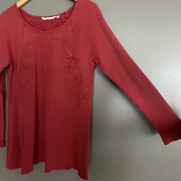 Soft Surroundings Camden Thermal Long Sleeve Top Size Small Embroidered Rust Red - Picture 8 of 13